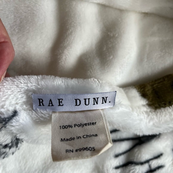 Rae Dunn Give Thanks Throw Blanket - Picture 3 of 3